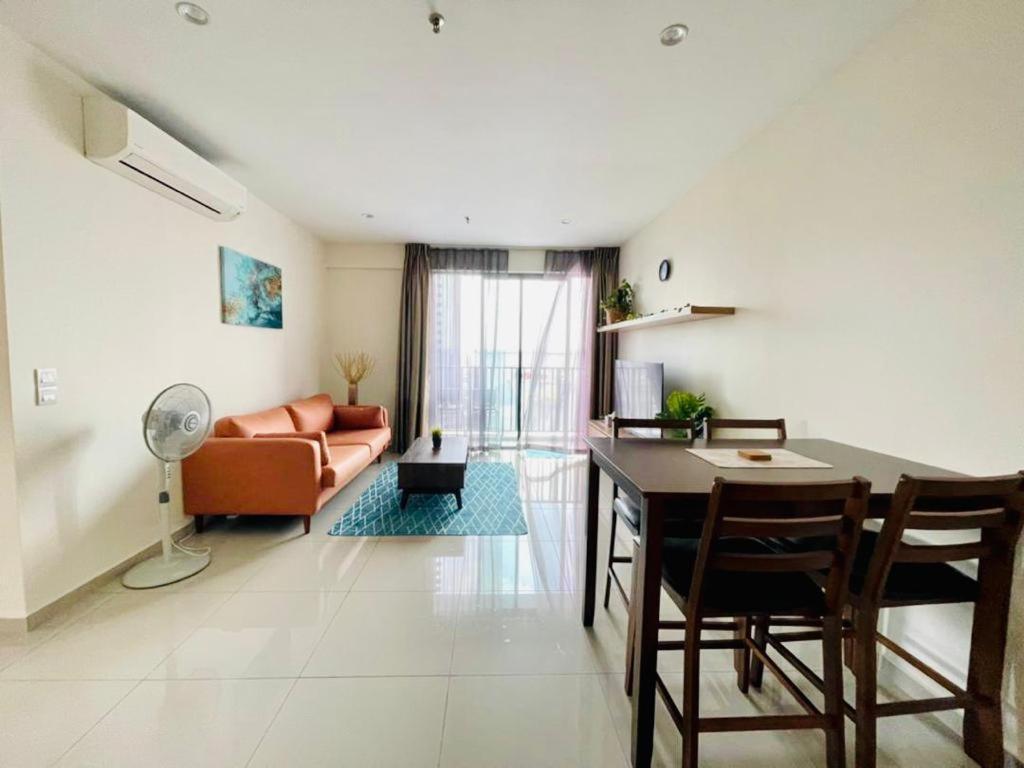 Homestay I-City Cantik, Tenang, Wifi, 4K Smart Tv, Netflix, Coway, Free Parking Шах-Алам Екстер'єр фото